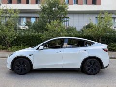 Tesla Model Y Long Range All-Wheel Drive - ფოტო 7