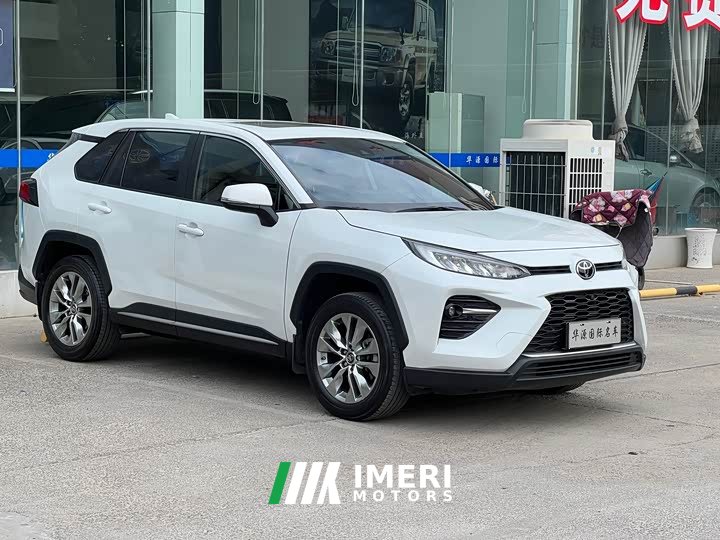 Toyota Wildlander 2.0L CVTAWDLuxuryPLUS Edition