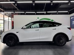 Tesla Model Y Long Range All-Wheel Drive - ფოტო 3