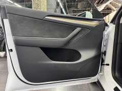 Tesla Model Y Long Range All-Wheel Drive - ფოტო 6