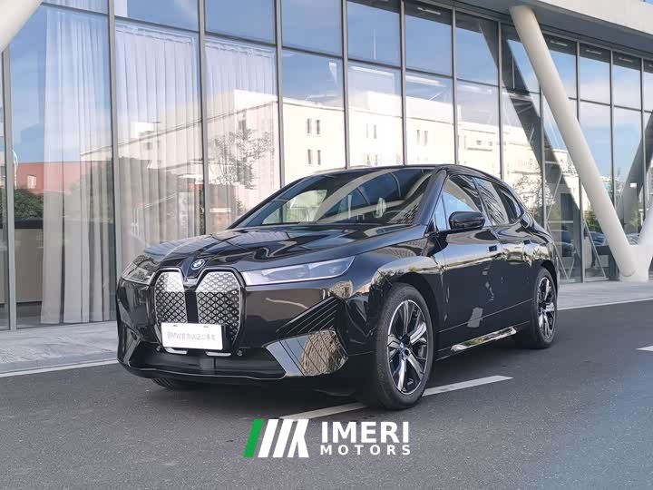 BMW iX Facelift xDrive50 - ავტომობილი ჩინეთიდან