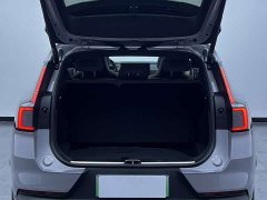 Volvo XC70 Plug-in Hybrid AWD Extended Range Plus - ფოტო 16