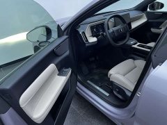 Volvo XC70 Plug-in Hybrid AWD Extended Range Plus - ფოტო 4
