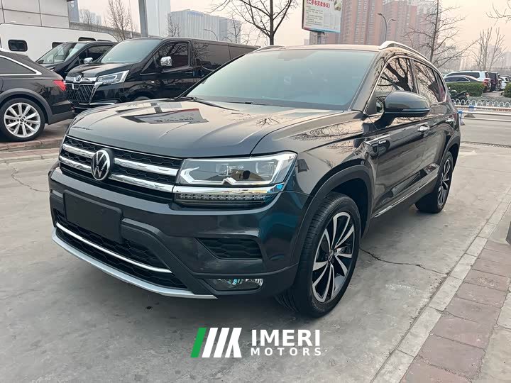 Volkswagen Touareg 330TSI AWD Luxury Plus - ავტომობილი ჩინეთიდან