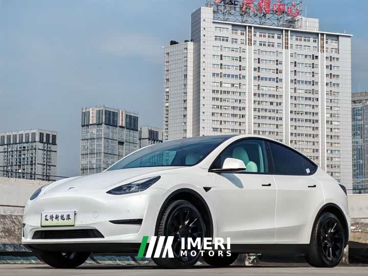 Tesla Model Y Facelift Rear-Wheel Drive