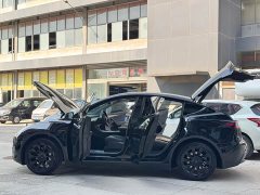 Tesla Model Y 2022 Facelift Rear-Wheel Drive - ფოტო 11