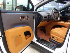 Li Auto i8 Standard Edition - ფოტო 10
