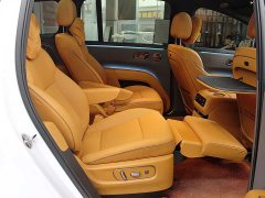 Li Auto i8 Standard Edition - ფოტო 18