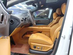 Li Auto i8 Standard Edition - ფოტო 7