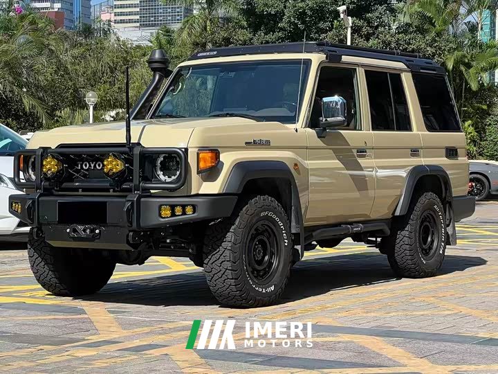 Toyota Land Cruiser (Imported) LC76 4.0L Automatic