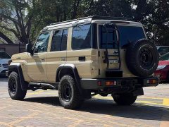 Toyota Land Cruiser (Imported) LC76 4.0L Automatic - ფოტო 11
