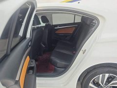 Volkswagen Bora 200TSI DSG Comfort Edition - ფოტო 11