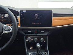 Volkswagen Bora 200TSI DSG Comfort Edition - ფოტო 13