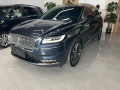 Lincoln Explorer 2.7T AWD Prestige - ფოტო 1