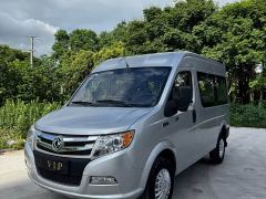 Dongfeng Yuefeng 2.5T V9 Logistics Vehicle Short Wheelbase Mid-Roof 5-9 Seater National V ZD25 - photo 1