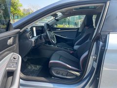 Volkswagen Lingdu L 280TSI DSG Dazzling Red Edition - ფოტო 11