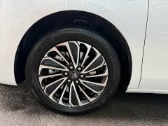 Buick GL8 New Energy Lusang Respect Edition - ფოტო 4