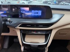 Buick GL8 New Energy Lusang Respect Edition - ფოტო 9