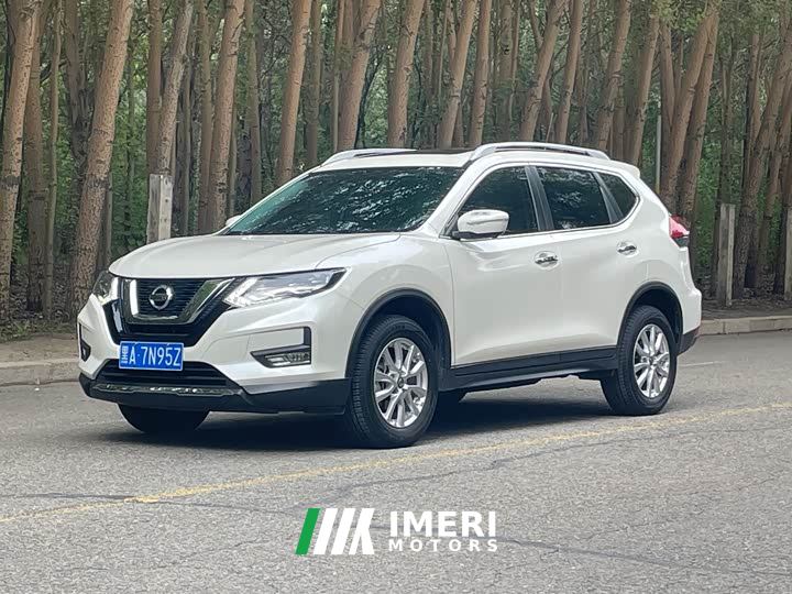 Nissan Qashqai 2.0L FWD Smart Connect Premium Edition