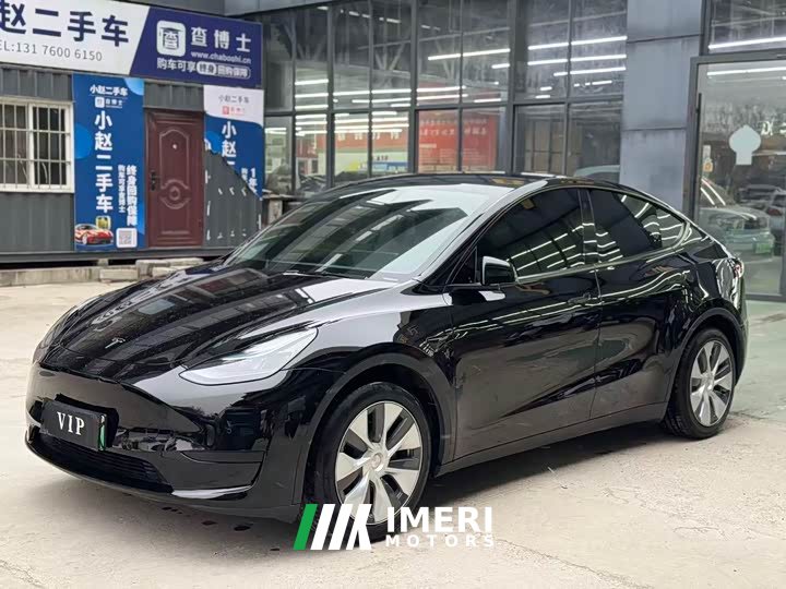 Tesla Model Y Facelift Rear-Wheel Drive