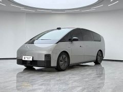 Li Auto Li Xiang MEGA Ultra - ფოტო 1
