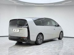 Li Auto Li Xiang MEGA Ultra - ფოტო 4