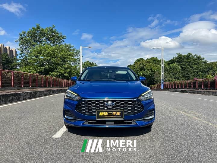 Ford Focus Sedan EcoBoost 180 Automatic Trend - ავტომობილი ჩინეთიდან