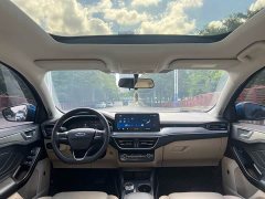 Ford Focus Sedan EcoBoost 180 Automatic Trend - ფოტო 13