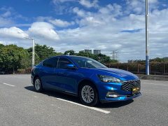 Ford Focus Sedan EcoBoost 180 Automatic Trend - ფოტო 2