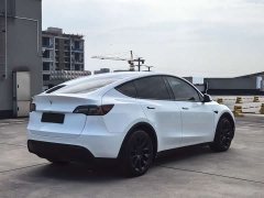 Tesla Model Y Long Range All-Wheel Drive - ფოტო 4
