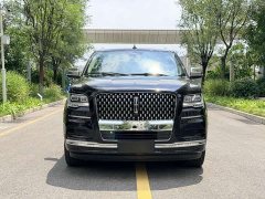 Lincoln Navigator 2022 Presidential Edition 3.5T - ფოტო 2