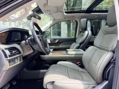Lincoln Navigator 2022 Presidential Edition 3.5T - ფოტო 4