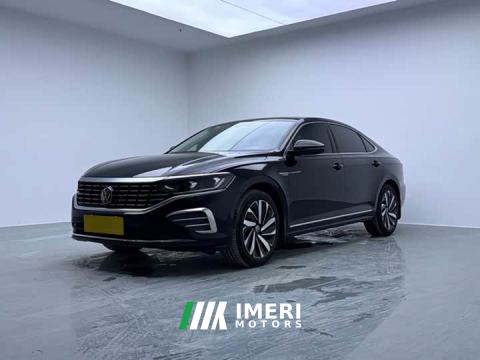 2025 Volkswagen Passat Outstanding Edition 330TSI Elite