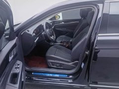 Volkswagen Passat Outstanding Edition 330TSI Elite - ფოტო 13