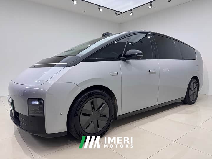 Li Auto Li Xiang MEGA Ultra - ავტომობილი ჩინეთიდან