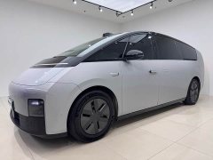 Li Auto Li Xiang MEGA Ultra - ფოტო 1