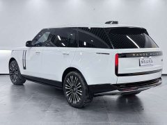 Land Rover Range Rover 3.0 L6 400PS Extended Wheelbase 7-Seater - ფოტო 4