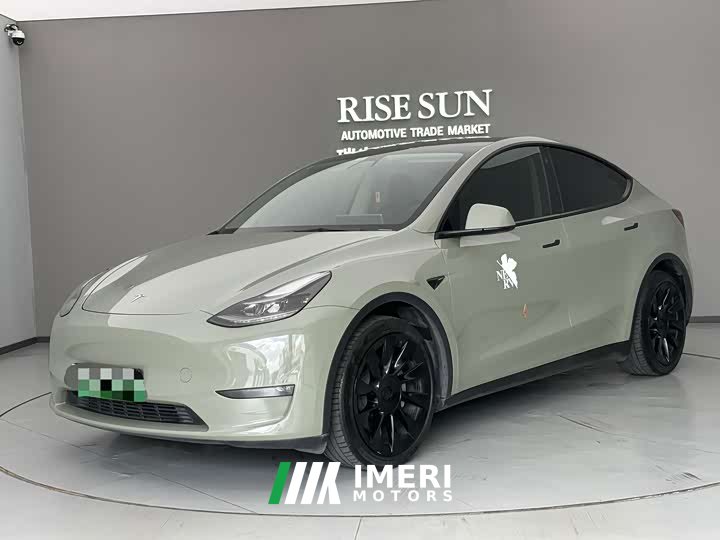 Tesla Model Y Standard Range RWD