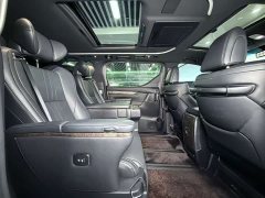 Toyota Alphard Hybrid 2.5L Premium Edition - ფოტო 14