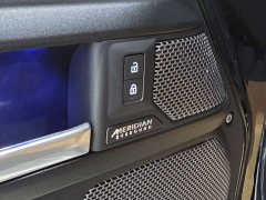 Land Rover Defender 110 5.0T V8 - ფოტო 10