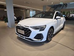 Audi A3 A3L Limousine 35TFSI Prestige - ფოტო 1