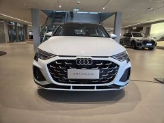 Audi A3 A3L Limousine 35TFSI Prestige - ფოტო 2