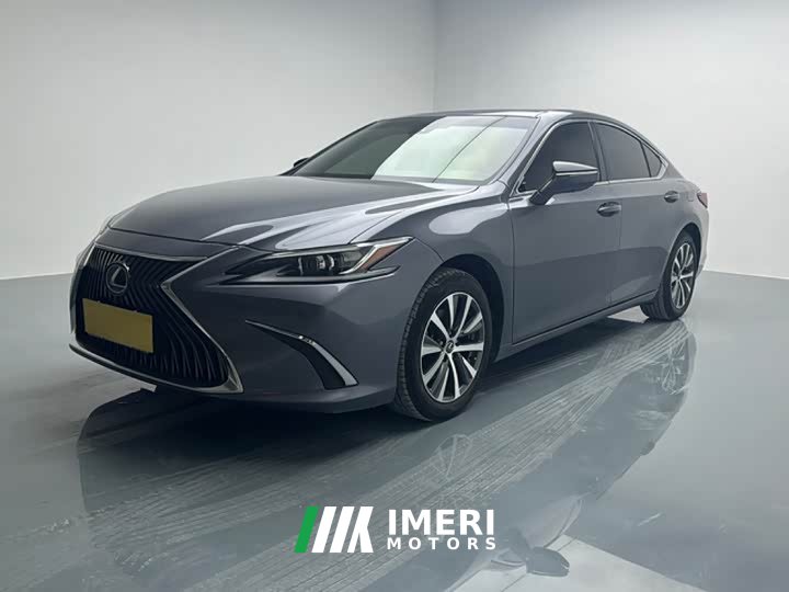 Lexus ES 2020 200 Excellence Edition - ავტომობილი ჩინეთიდან