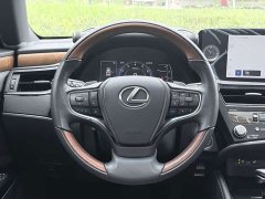 Lexus ES 2022 200 Luxury - ფოტო 10