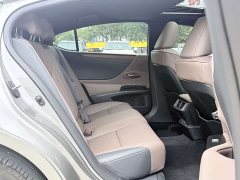 Lexus ES 2022 200 Luxury - ფოტო 7