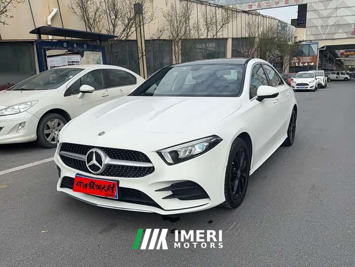 Mercedes-Benz A-Class A 200 L Sport Sedan Fashion Edition