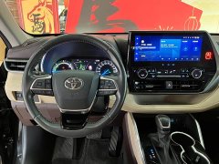 Toyota Highlander Hybrid 2.5L AWD Premium 7-Seater - ფოტო 10