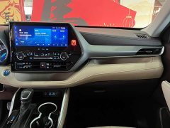 Toyota Highlander Hybrid 2.5L AWD Premium 7-Seater - ფოტო 11