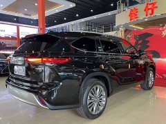Toyota Highlander Hybrid 2.5L AWD Premium 7-Seater - ფოტო 6
