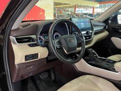 Toyota Highlander Hybrid 2.5L AWD Premium 7-Seater - ფოტო 7